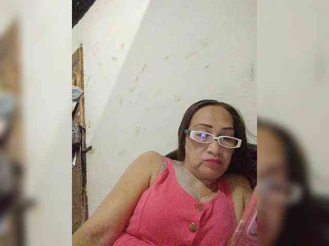 cherrywhite03 webcam