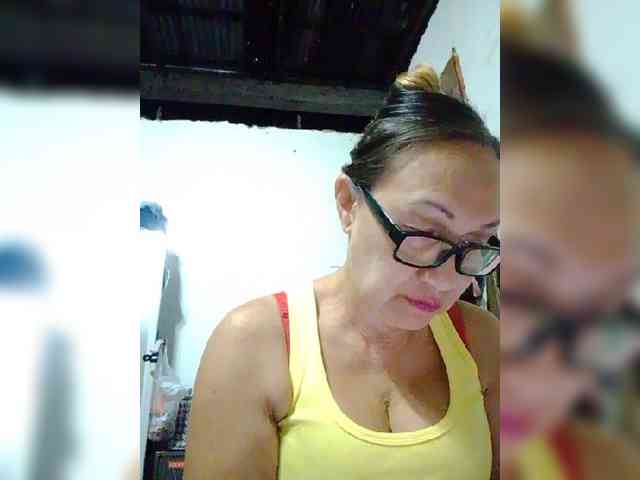 cherrywhite03 webcam