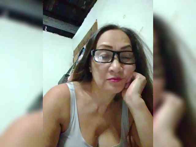 cherrywhite03 webcam