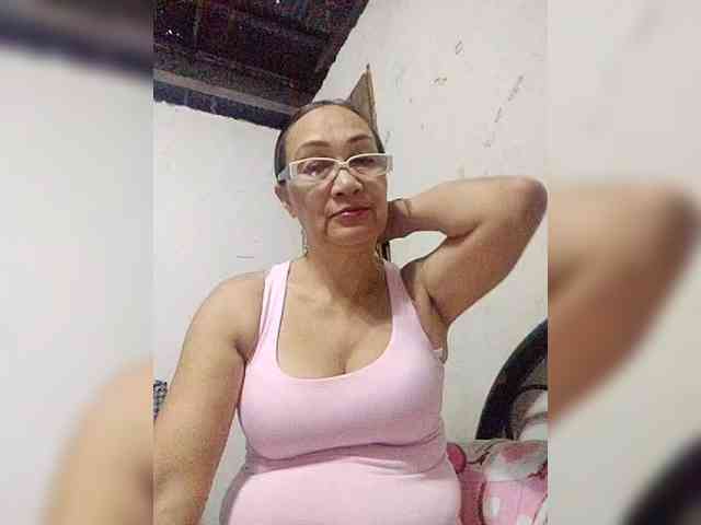 cherrywhite03 webcam