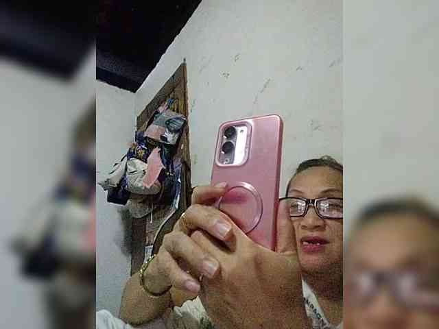 cherrywhite03 webcam