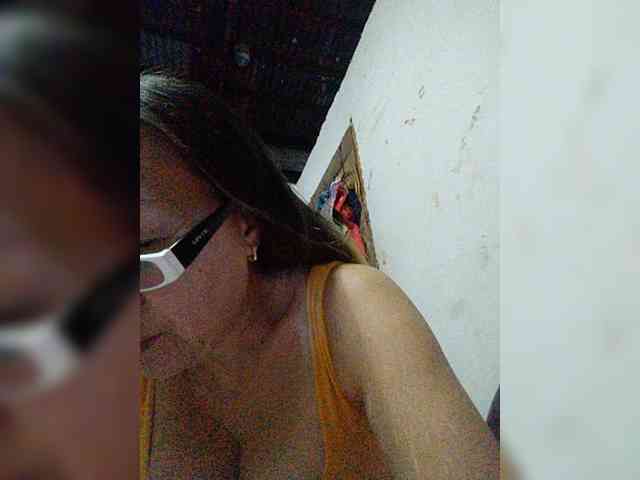 cherrywhite03 webcam