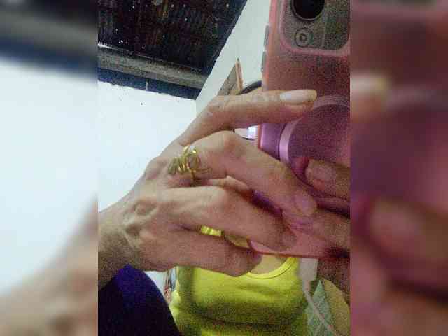 cherrywhite03 webcam