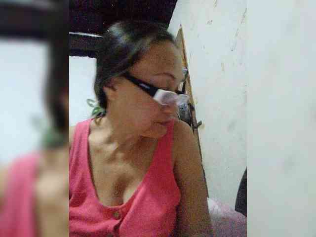 cherrywhite03 webcam