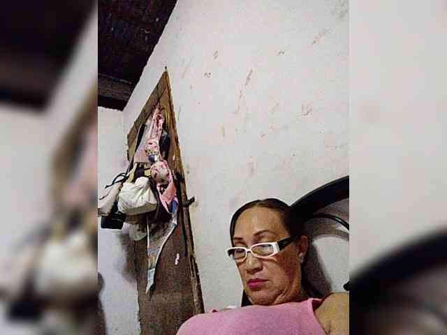 cherrywhite03 webcam