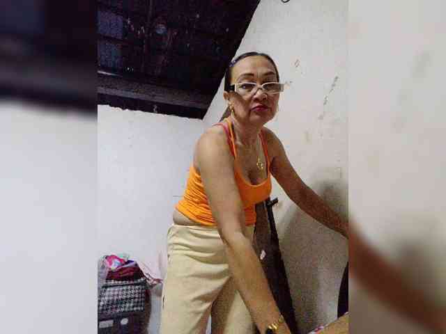 cherrywhite03 webcam