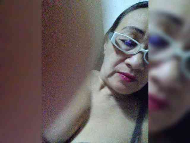 cherrywhite03 webcam
