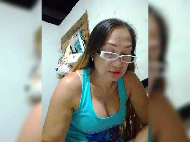 cherrywhite03 webcam
