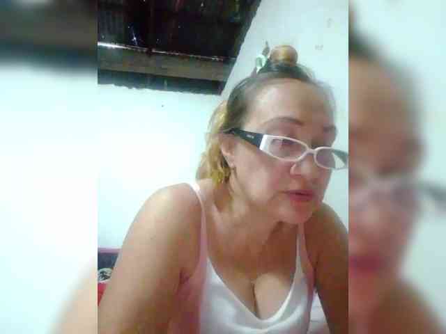 cherrywhite03 webcam