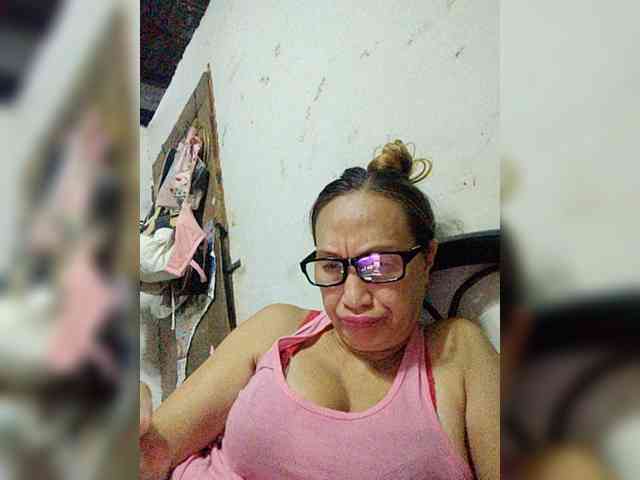 cherrywhite03 webcam