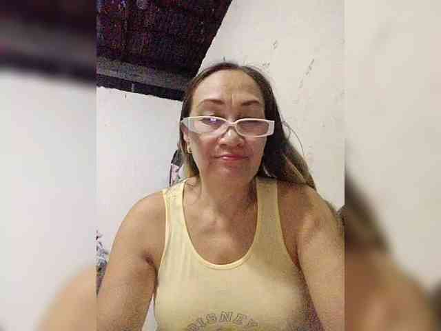 cherrywhite03 webcam