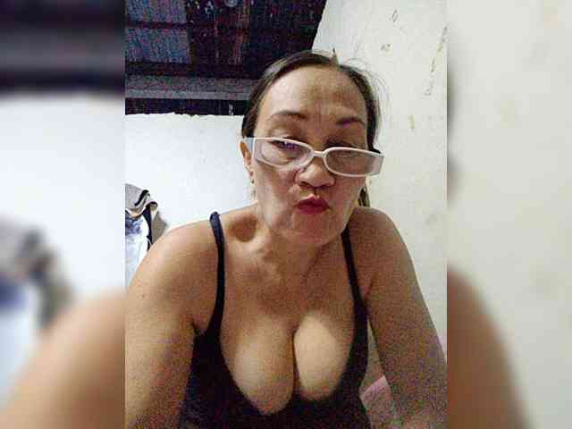 cherrywhite03 webcam