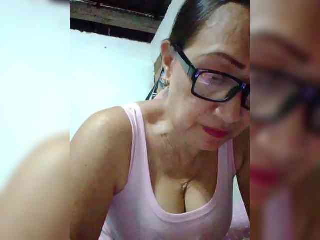 cherrywhite03 webcam