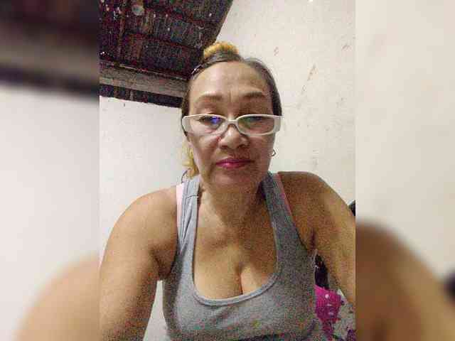 cherrywhite03 webcam