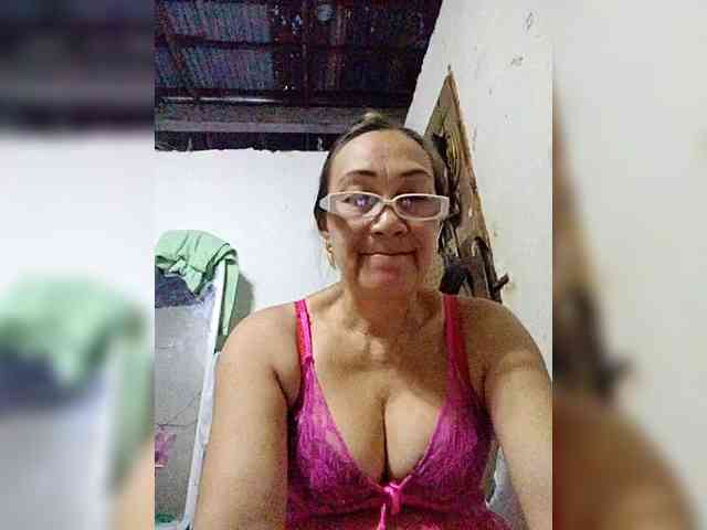 cherrywhite03 webcam