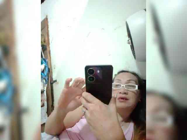 cherrywhite03 webcam