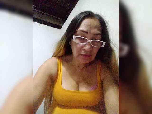 cherrywhite03 webcam