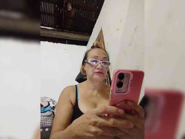 cherrywhite03 webcam