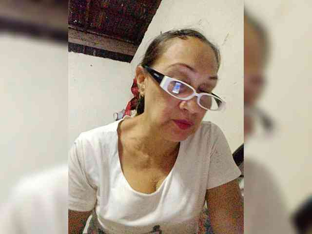 cherrywhite03 webcam