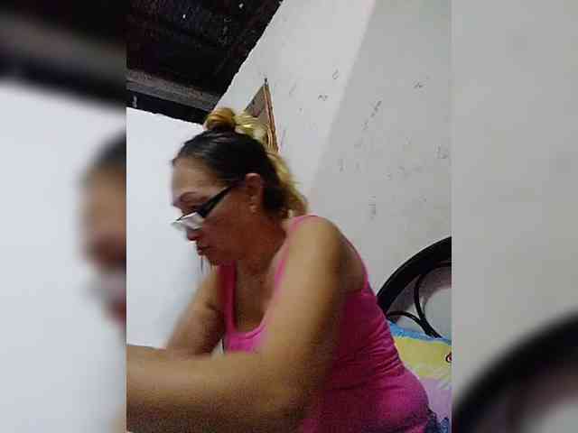 cherrywhite03 webcam