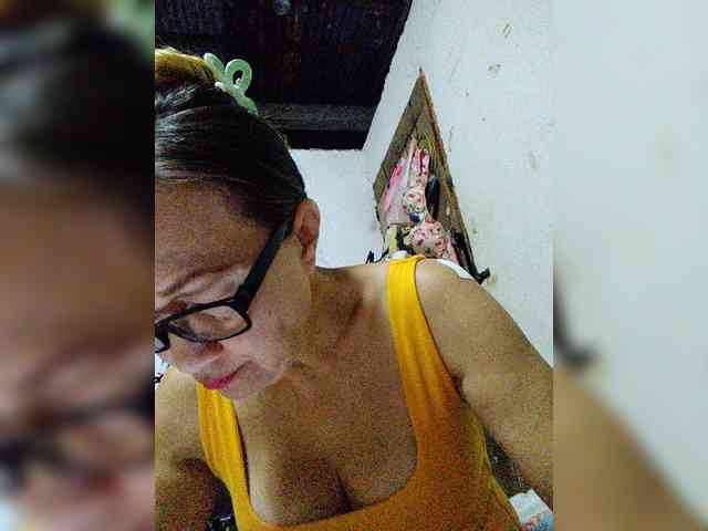 cherrywhite03 webcam