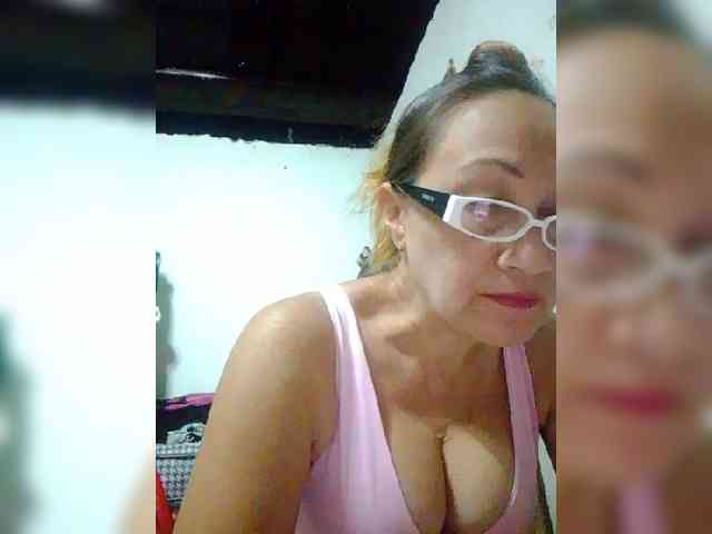 cherrywhite03 webcam