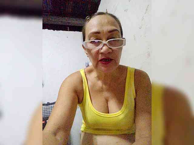 cherrywhite03 webcam