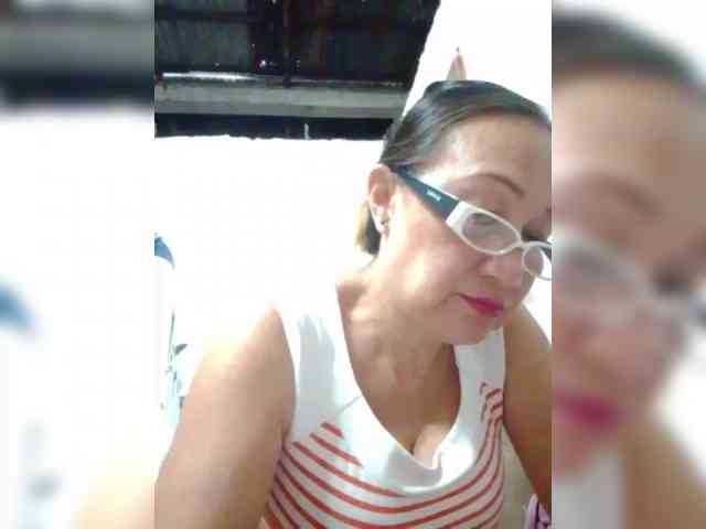 cherrywhite03 webcam