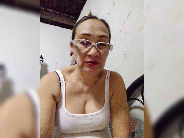 cherrywhite03 webcam