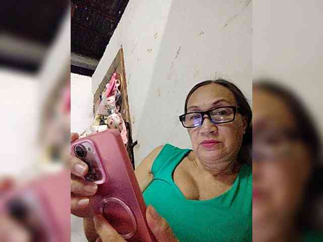 cherrywhite03 webcam