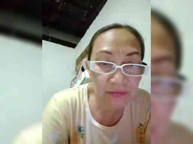 cherrywhite03 webcam