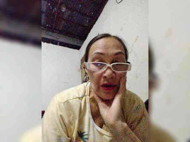 cherrywhite03 webcam