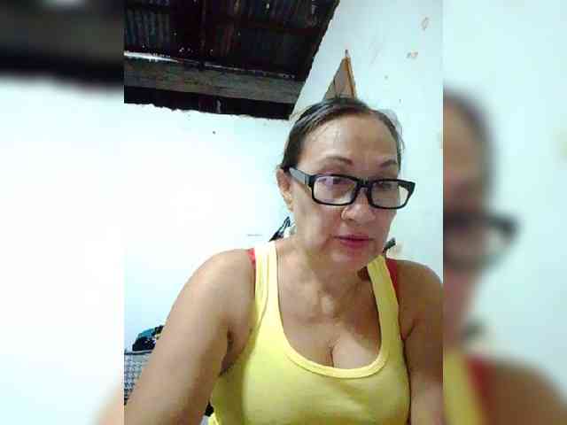 cherrywhite03 webcam