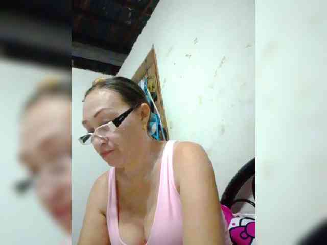 cherrywhite03 webcam