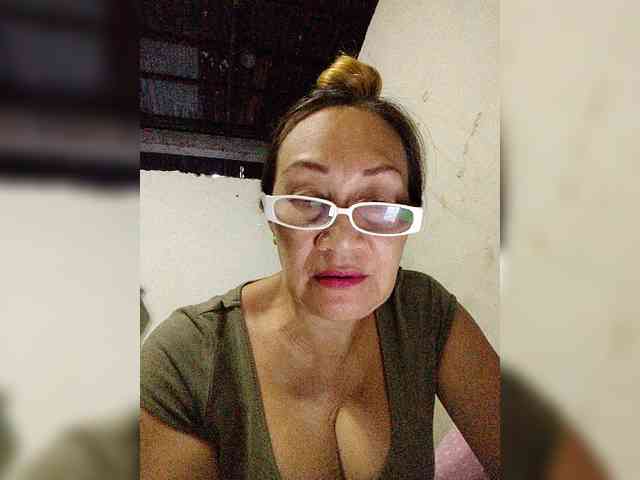 cherrywhite03 webcam