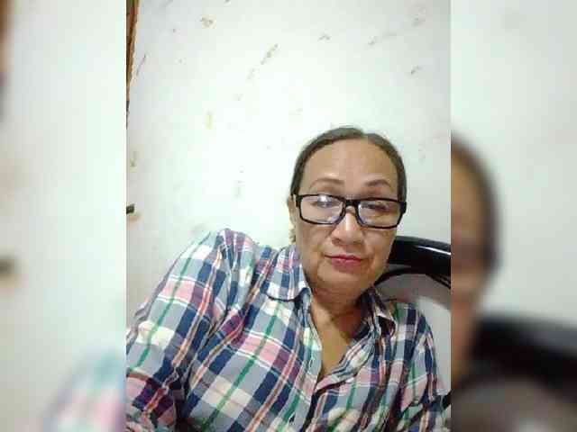 cherrywhite03 webcam