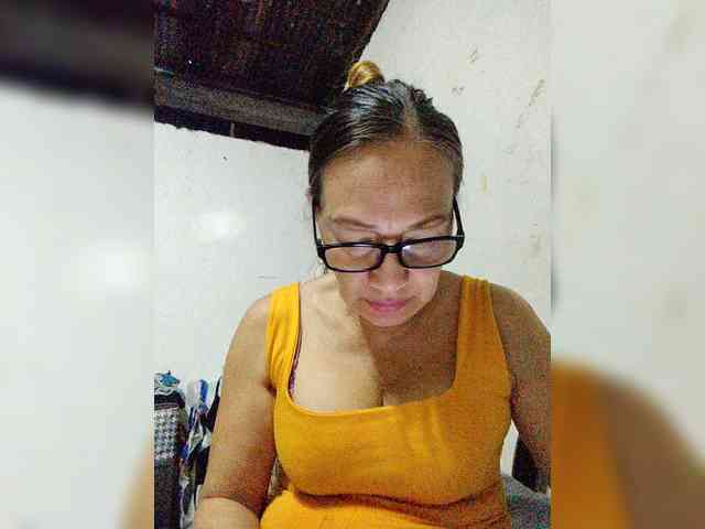 cherrywhite03 webcam