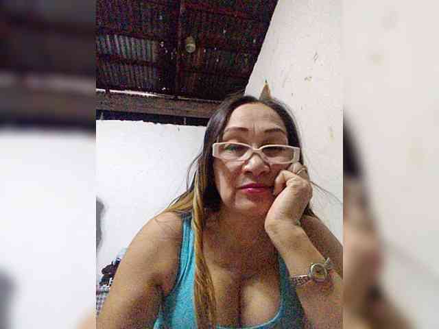 cherrywhite03 webcam