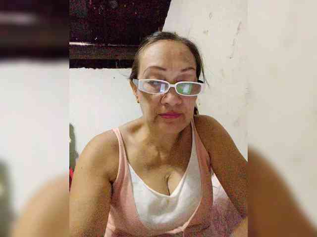 cherrywhite03 webcam
