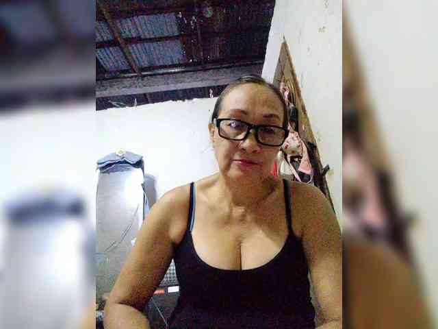 cherrywhite03 webcam