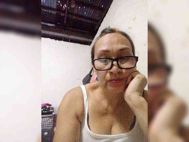 cherrywhite03 webcam