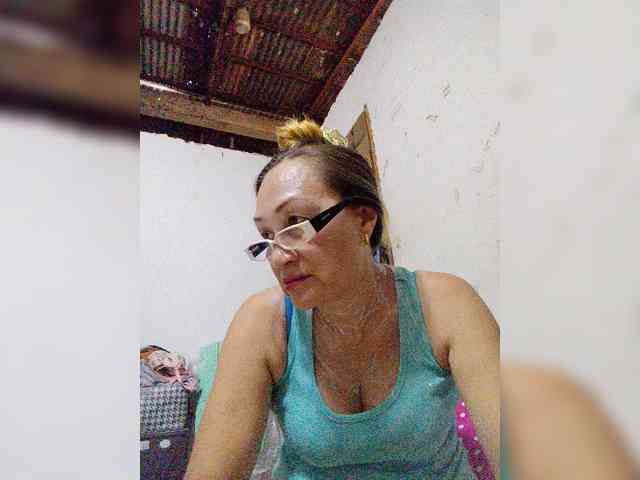 cherrywhite03 webcam