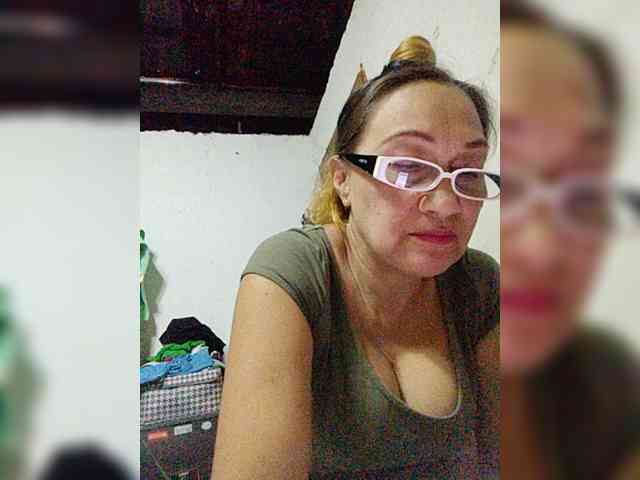 cherrywhite03 webcam