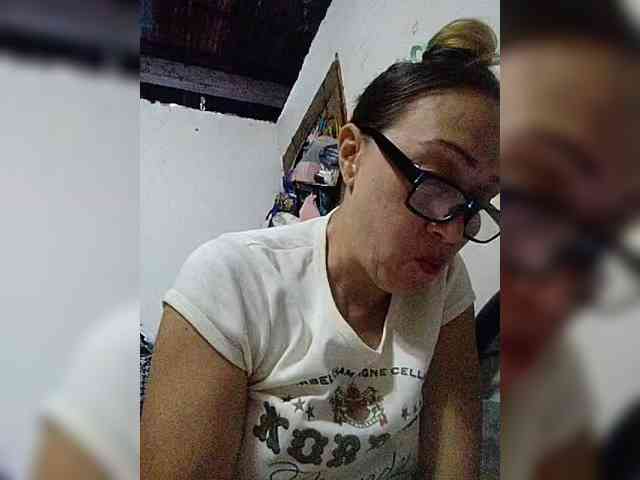 cherrywhite03 webcam