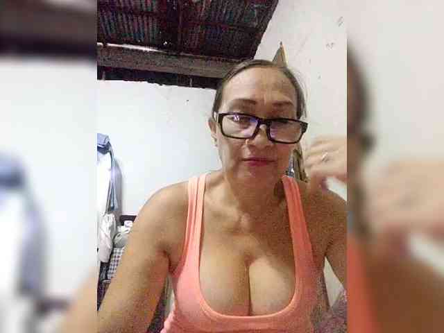 cherrywhite03 webcam