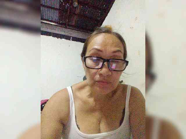 cherrywhite03 webcam