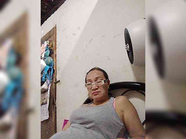 cherrywhite03 webcam