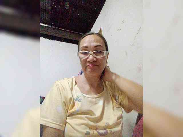 cherrywhite03 webcam