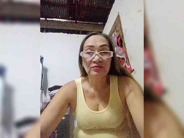 cherrywhite03 webcam