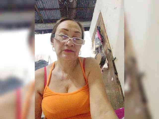 cherrywhite03 webcam